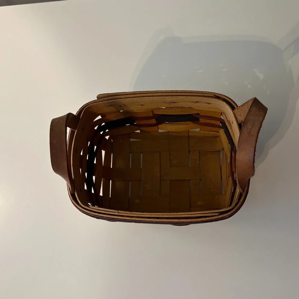 Lot of 2 Baskets